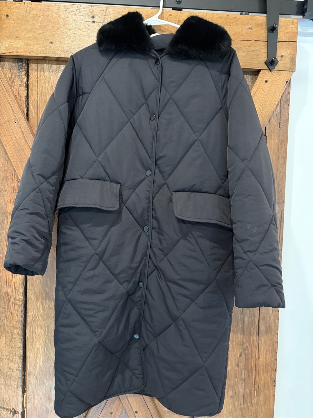 Women's Bluivy Small Black Quilted Coat with Faux Fur Collar
